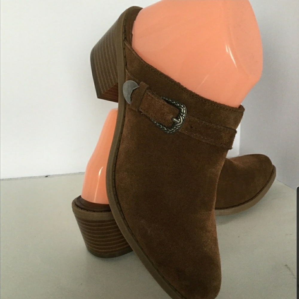 NEW American Eagle Size 8 Brown suede clogs